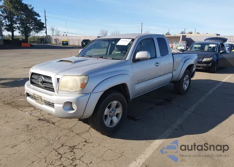 2006 Toyota Tacoma Base V6 из США, поврежденный, VIN 5TEUU42N26Z172738